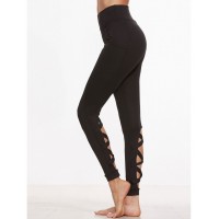 Crisscross Cutout Capri Leggings